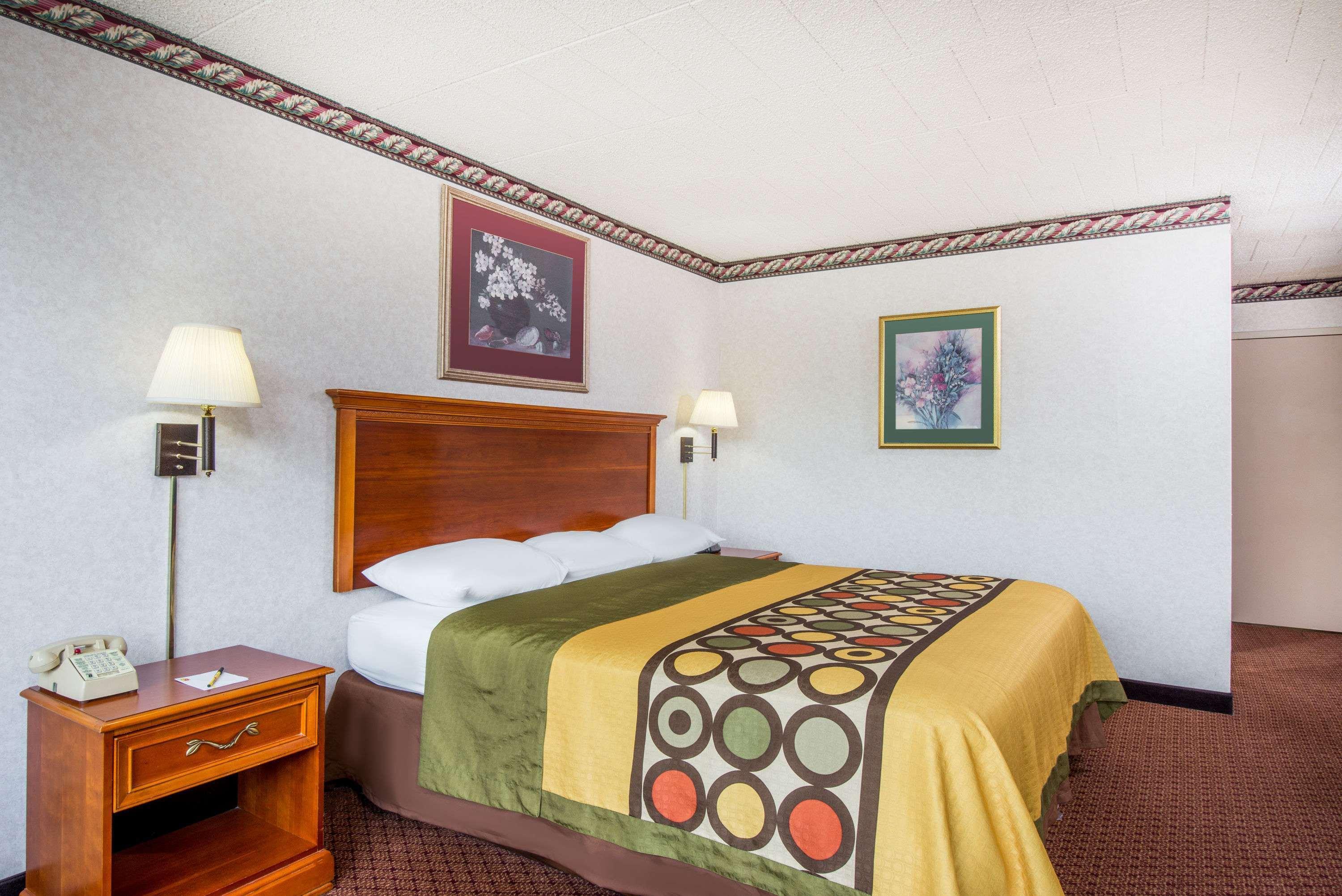 Hotel Super 8 by Wyndham Erie/I 90 Exterior foto