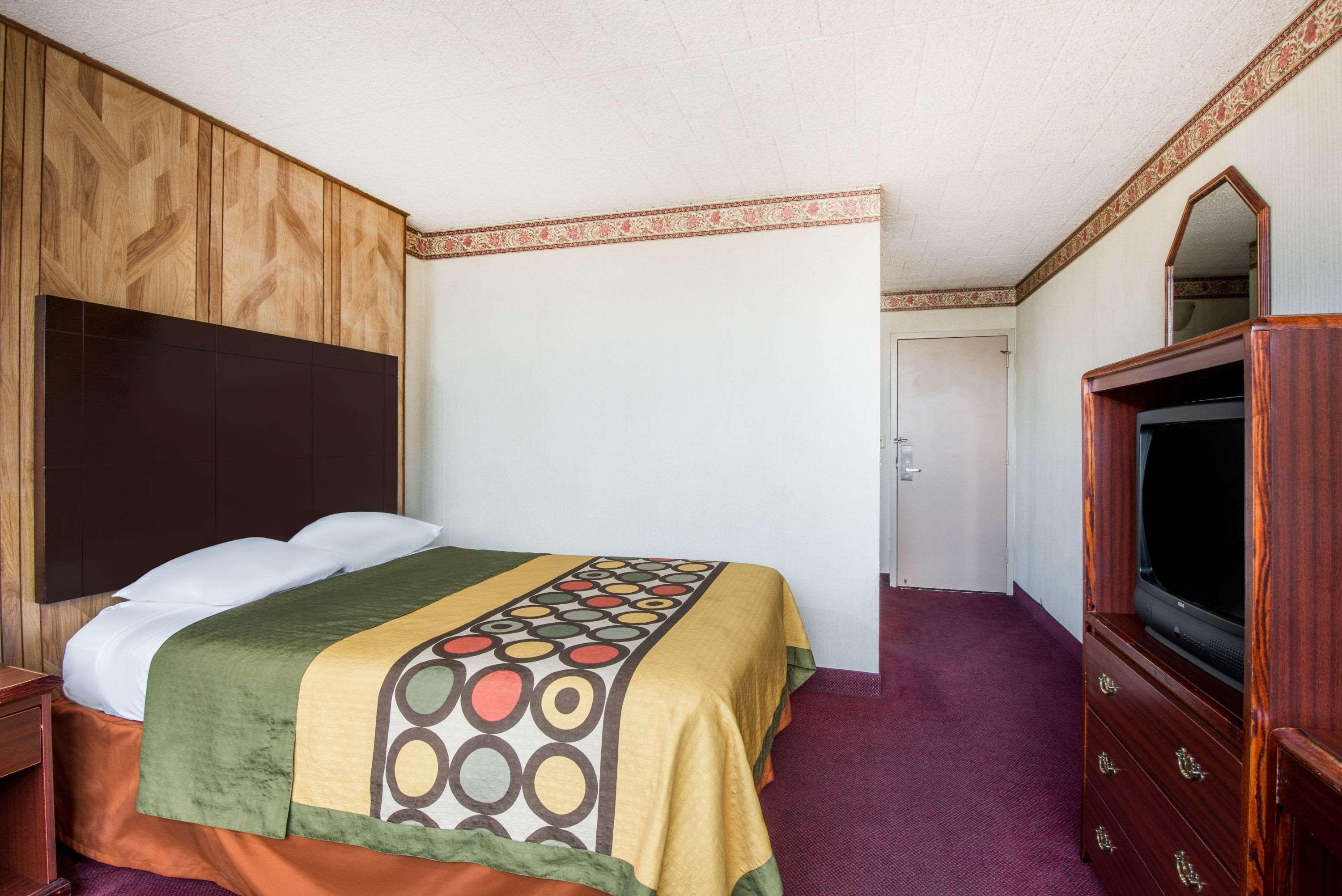 Hotel Super 8 by Wyndham Erie/I 90 Exterior foto