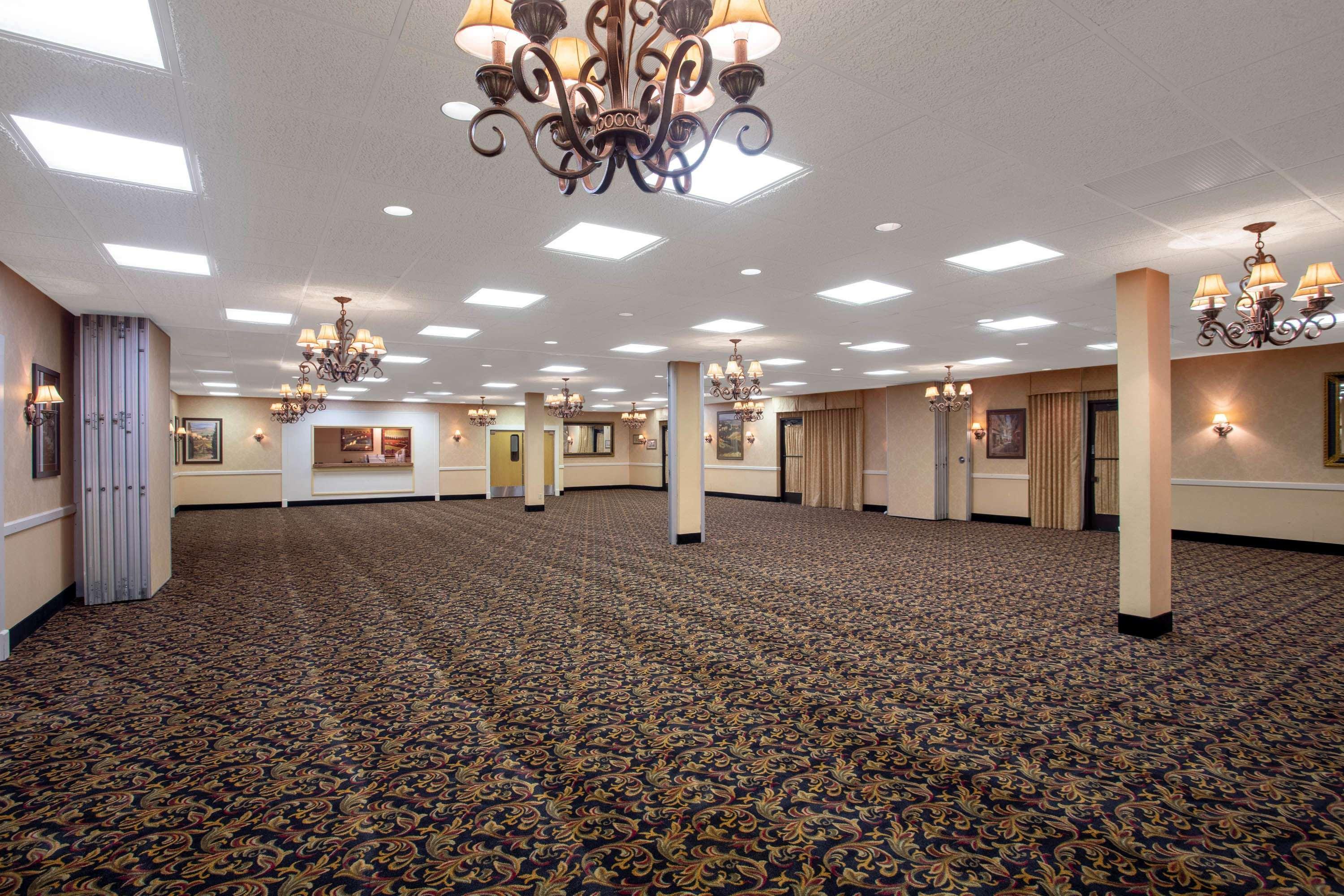 Hotel Super 8 by Wyndham Erie/I 90 Exterior foto