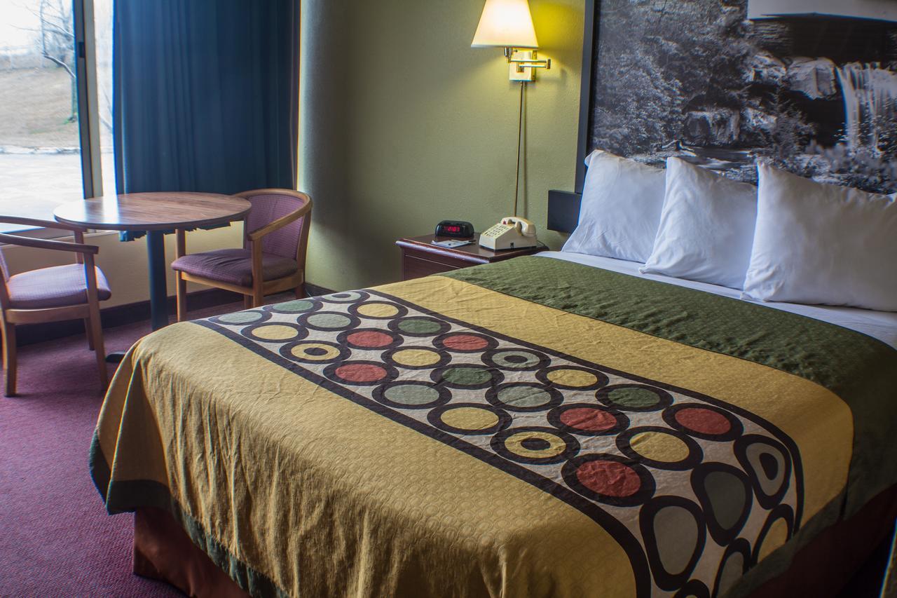 Hotel Super 8 by Wyndham Erie/I 90 Exterior foto